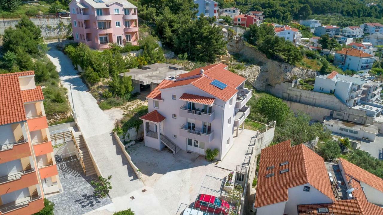 Apartmani Ticinovic オミシュ エクステリア 写真
