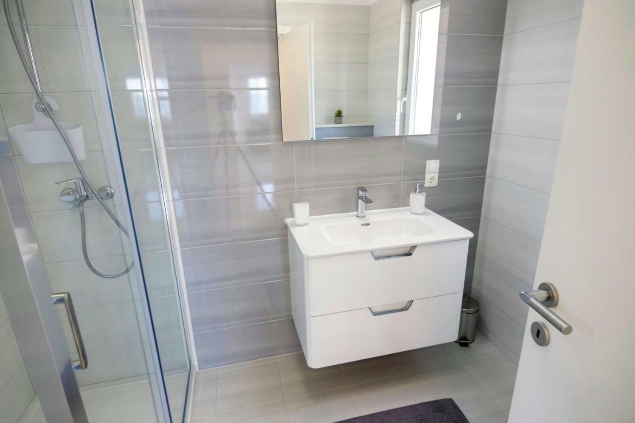 Apartmani Ticinovic オミシュ エクステリア 写真