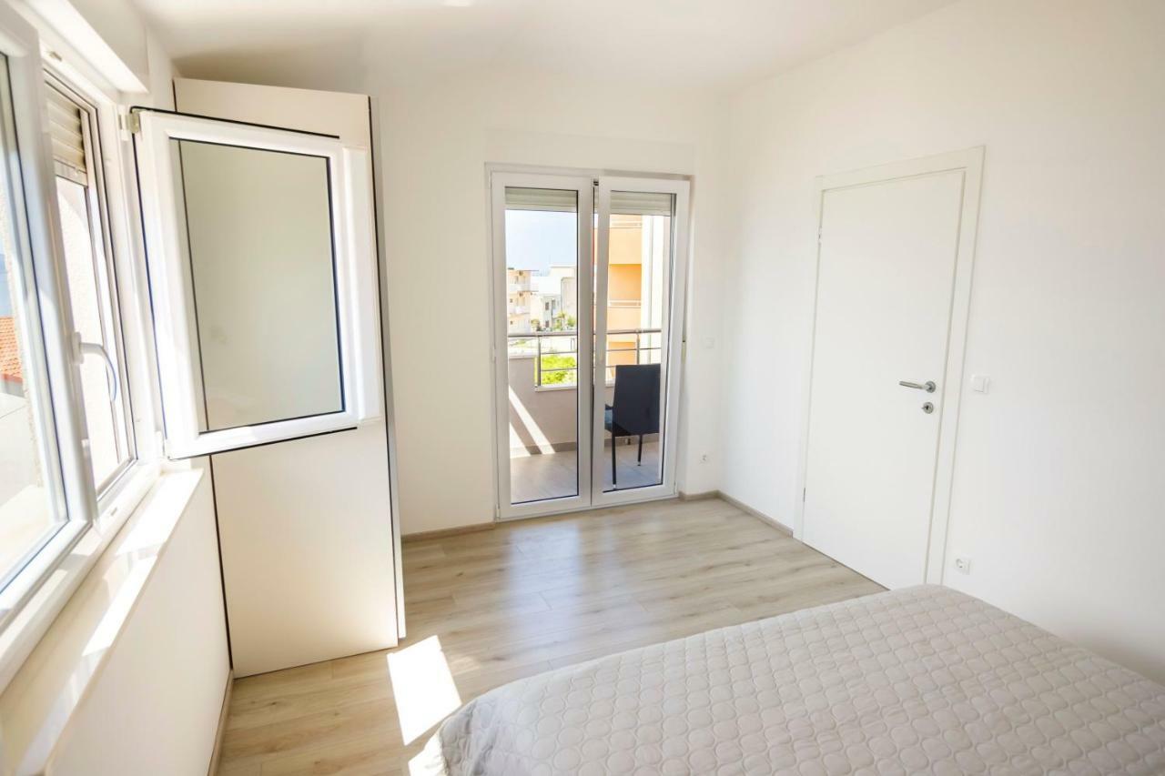 Apartmani Ticinovic オミシュ エクステリア 写真