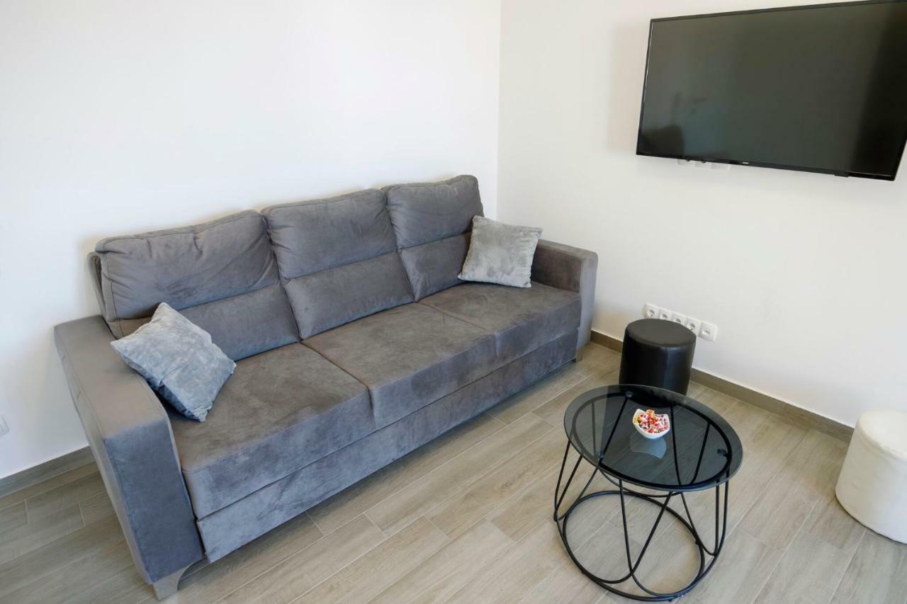 Apartmani Ticinovic オミシュ エクステリア 写真