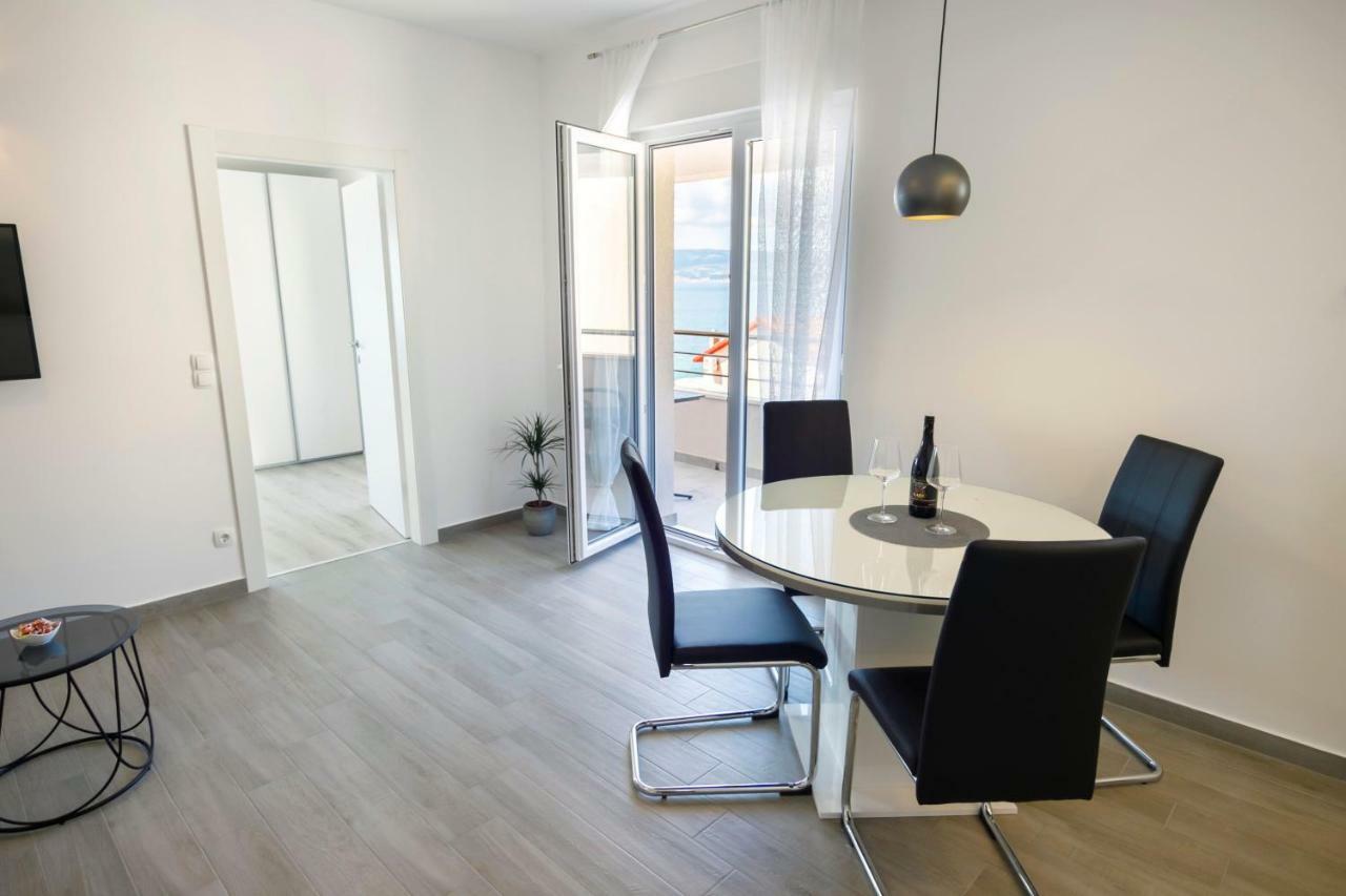 Apartmani Ticinovic オミシュ エクステリア 写真